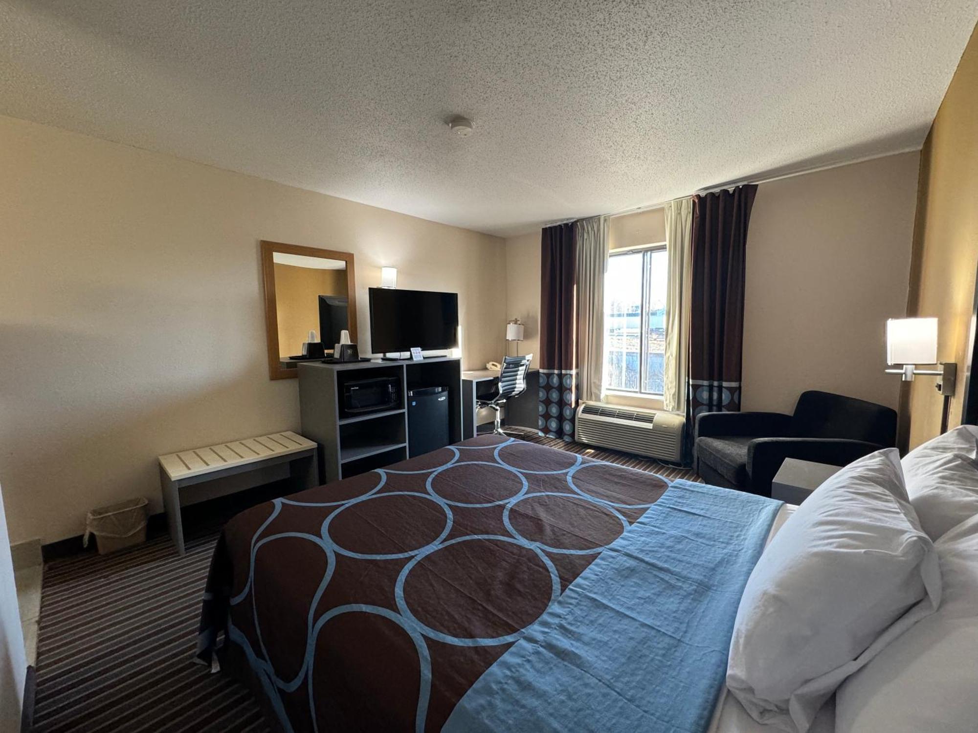 Super 8 By Wyndham Columbia Clark Lane Hotel Exterior photo